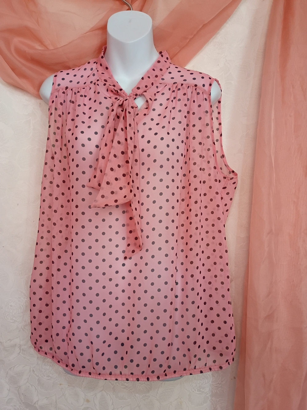 New York & Company Ladies Pink Polka Dot Sheer Tie-Front Sleeveless Blouse Sz Lg